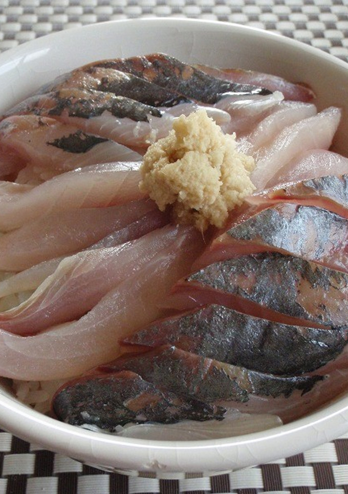 漁師風鯵丼(鯵の美味しい捌き方)-レシピのメイン写真
