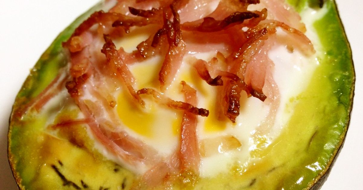 焼きアボカドin目玉焼き♡ by ♡♥♡かんちゅ♡♥♡ 【クックパッド