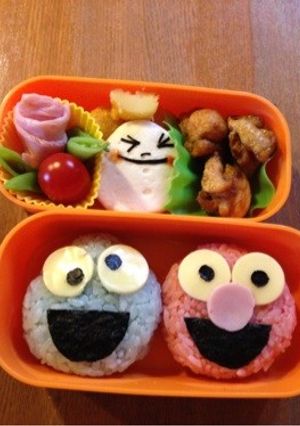 エルモANDクッキーモンスターキャラ弁★-レシピのメイン写真