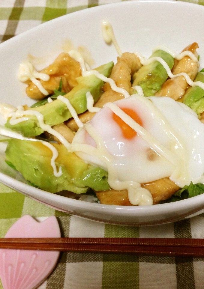 簡単♪ アボカドと鶏の照り焼き丼-レシピのメイン写真