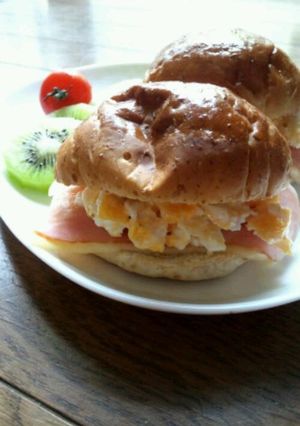 簡単朝食*卵チーズパン-レシピのメイン写真