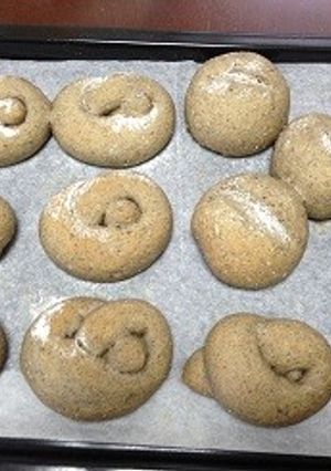 HB　きな粉と黒胡麻のふわふわプチパン-レシピのメイン写真