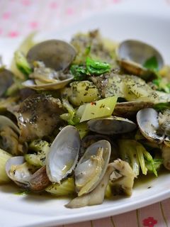 あさりときのこセロリの白ワインハーブ蒸し-レシピのメイン写真