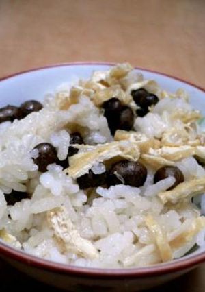 むかご入り炊き込みご飯-レシピのメイン写真