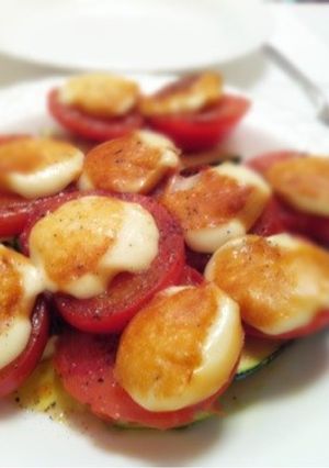 焼くだけ簡単‼ズッキーニとトマトとチーズ-レシピのメイン写真