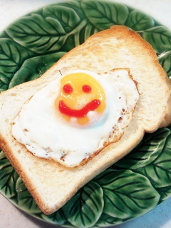 目玉焼きサンドイッチ-レシピのメイン写真