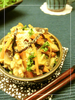 人参・ツナ・椎茸のカレー風味塩昆布和え-レシピのメイン写真