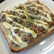 粗挽き胡椒が決め手☆納豆マヨトースト
