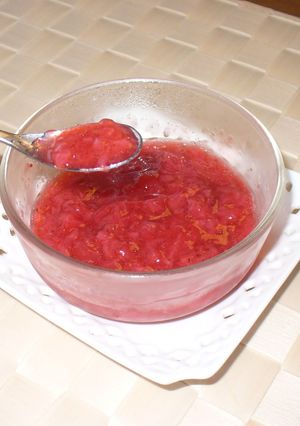 材料2つ☆おひとりさま用いちごソース-レシピのメイン写真