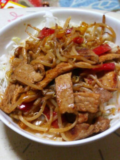 暑い日に♪ゴマドレ野菜炒め 冷うどん-レシピのメイン写真
