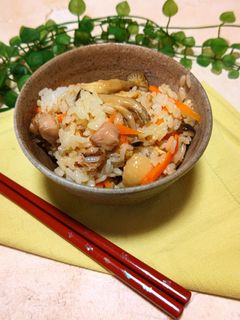 きのこと鶏肉モモの混ぜご飯-レシピのメイン写真