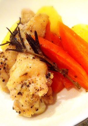 にんじんと鶏手羽のローズマリー蒸し煮-レシピのメイン写真