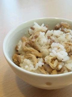 給食の☆油揚げと挽き肉のそぼろ-レシピのメイン写真