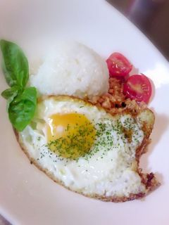 いなばとりそぼろとバジル缶でガパオライス-レシピのメイン写真