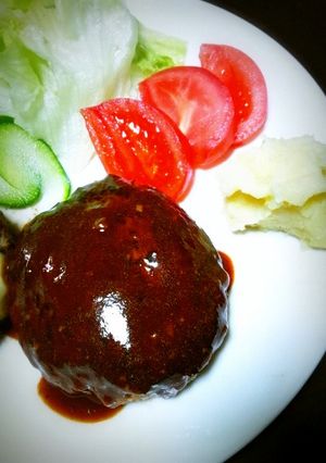 やっぱり我が家が一番♪ふわふわハンバーグ-レシピのメイン写真