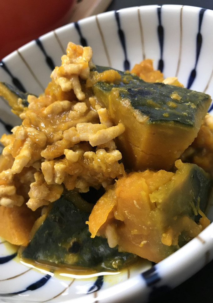 鳥そぼろ on かぼちゃの煮付け-レシピのメイン写真