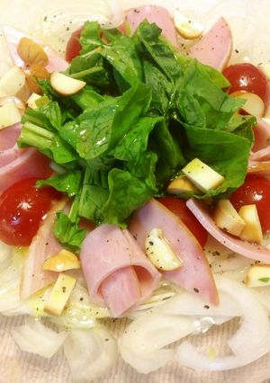 大人味*ルッコラとスモークチーズのサラダ-レシピのメイン写真