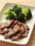 ブロッコリーと牛肉の焼肉風