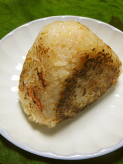 香ばしい♪桜海老の焼きおにぎり-レシピのメイン写真