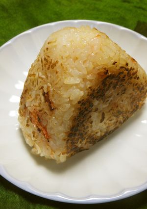 香ばしい♪桜海老の焼きおにぎり-レシピのメイン写真