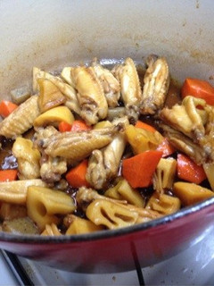 鶏手羽と根菜の黒酢煮-レシピのメイン写真