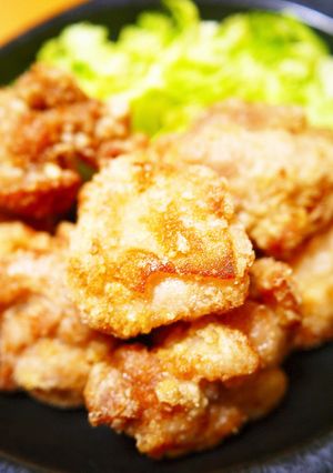 肉汁がジュワッと旨い！鶏もも肉の塩唐揚げ-レシピのメイン写真