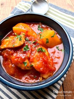 鶏むね肉と新じゃがのトマト煮込み-レシピのメイン写真