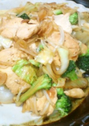 鶏胸肉とブロッコリーのにんにく醤油炒め-レシピのメイン写真