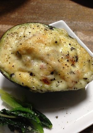 アボカドのオーブンチーズ焼き-レシピのメイン写真