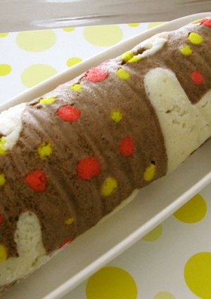 ミルキー★ココア・デコロールケーキ-レシピのメイン写真