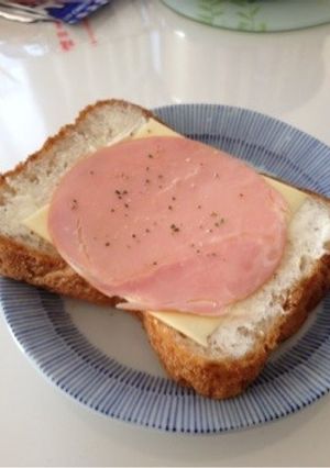 ズボラ飯⁈時短ハムチーズパン！-レシピのメイン写真
