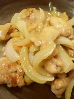 簡単★柔らか鶏肉と新玉ねぎの醤油マヨ炒め-レシピのメイン写真