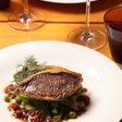 白身魚のポワレ ドライトマトのソース添え