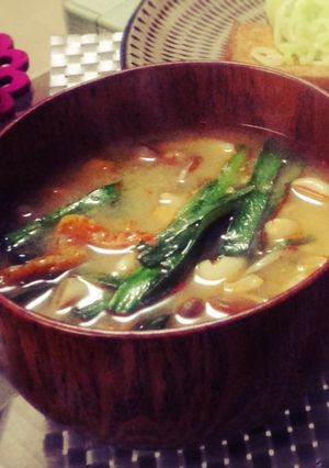 台湾汁（しめじと鶏ひき肉のピリ辛味噌汁）-レシピのメイン写真