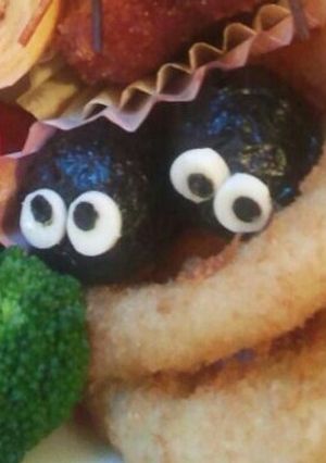 キャラ弁★うずらでまっくろくろすけ-レシピのメイン写真