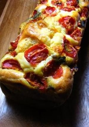 バジルペーストとミニトマトのケークサレ-レシピのメイン写真