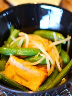 スナップ豌豆とモヤシのカレー炒め-レシピのメイン写真