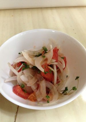 簡単♪トマトと新玉ねぎのサラダ-レシピのメイン写真