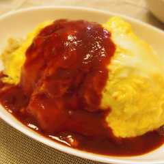 รูปของ ツナのしょうゆ味オムライス