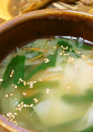 餃子の皮と具でリメイク♪ワンタンスープ-レシピのメイン写真