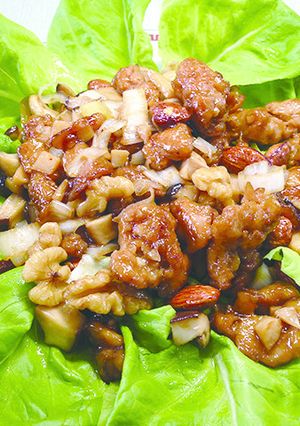 国産大豆ミート小粒と　ナッツの炒めもの-レシピのメイン写真