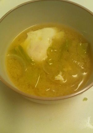 キャベツと玉ねぎのお味噌汁-レシピのメイン写真