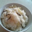 ジャガイモと塩昆布の炊き込みご飯
