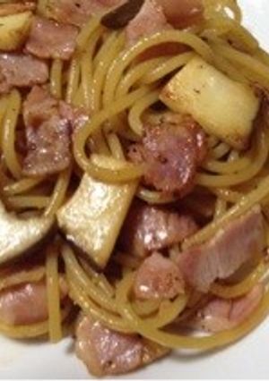 簡単キノコとベーコンのバター醤油パスタ♪-レシピのメイン写真