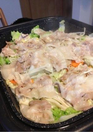 豚バラと白菜ホットプレートで蒸し料理-レシピのメイン写真
