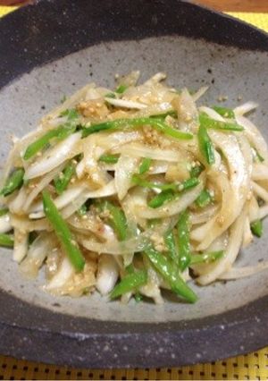シャキッ！新玉ねぎ・絹さやの胡麻醤油和え-レシピのメイン写真