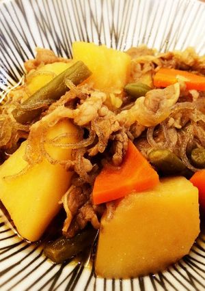 簡単！甘くて濃い♡うちの肉じゃが-レシピのメイン写真