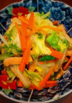 春キャベツと春にんじんと油揚げの蒸し煮-レシピのメイン写真
