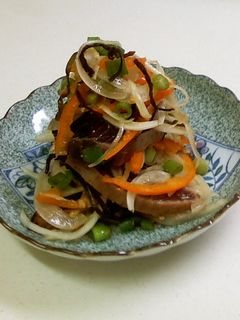鰹たたきと新玉ねぎの塩こんぶ和え-レシピのメイン写真