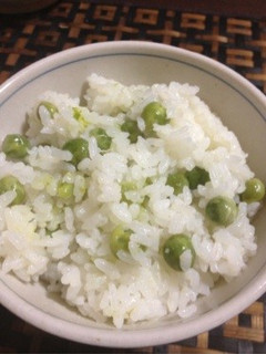 グリーンピースご飯(豆ご飯)-レシピのメイン写真